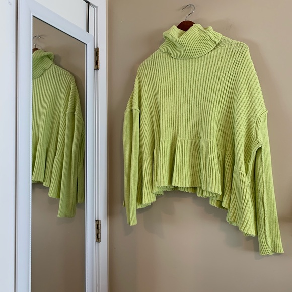Free people turtleneck sweater - Blogger favorite - Picture 1 of 6